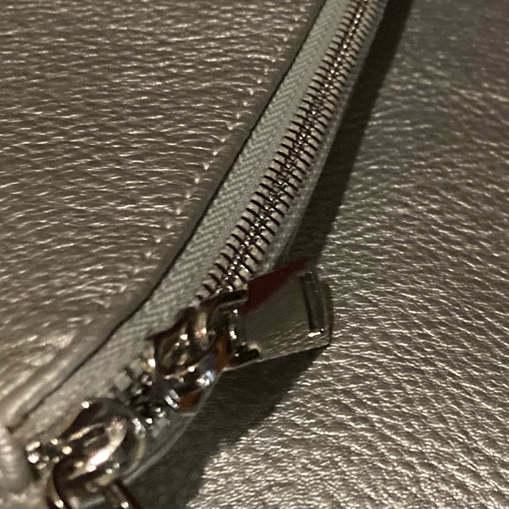NWT Glitzy Girlz Silver Clutch/Crossbody Purse - Picture 4 of 7